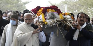 Prime Minister Modi's mother Shatayu Hiraba passed away