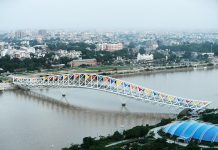 The thick glass of Uttlebridge on Sabarmati cracked