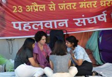 Wrestlers sitting on dharna in Delhi meet Priyanka Gandhi,