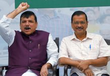 Ahmedabad court summons Kejriwal in Modi's degree case