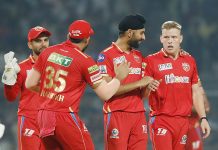 Punjab's record of more than 200 runs in four consecutive matches in IPL